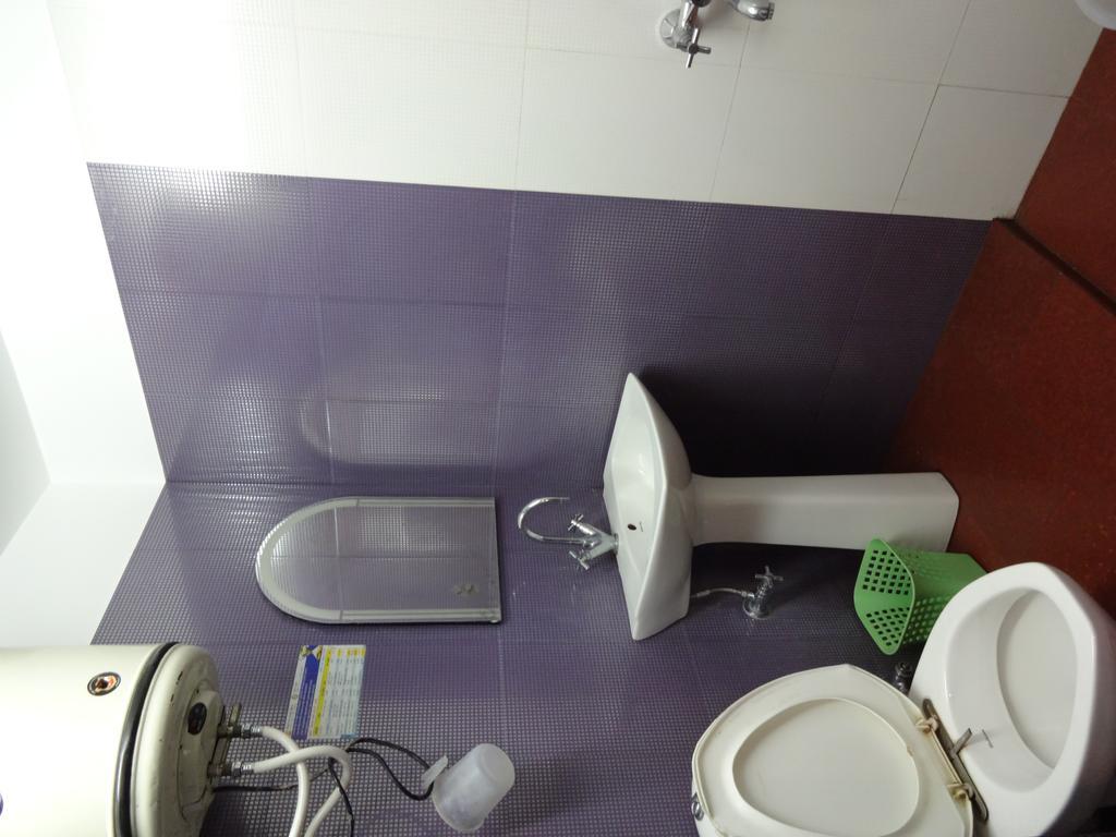 Hotel Ratan Dehradún Kültér fotó